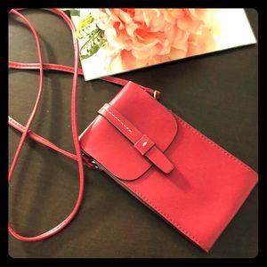 GAP Cell phone crossbody RED